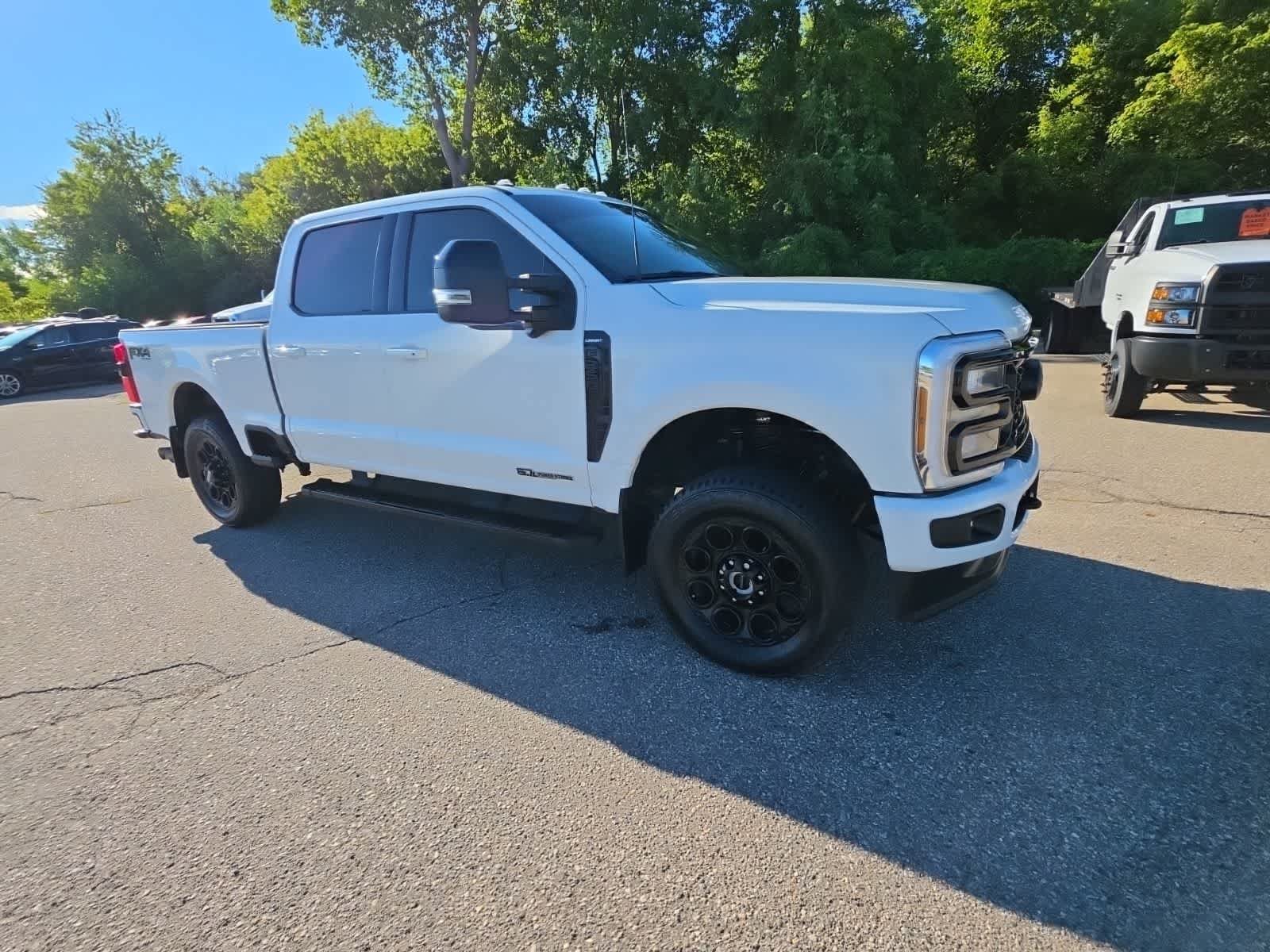 Used 2025 Ford F250 Lariat w/ Black Appearance Package AWD/4WD image 6