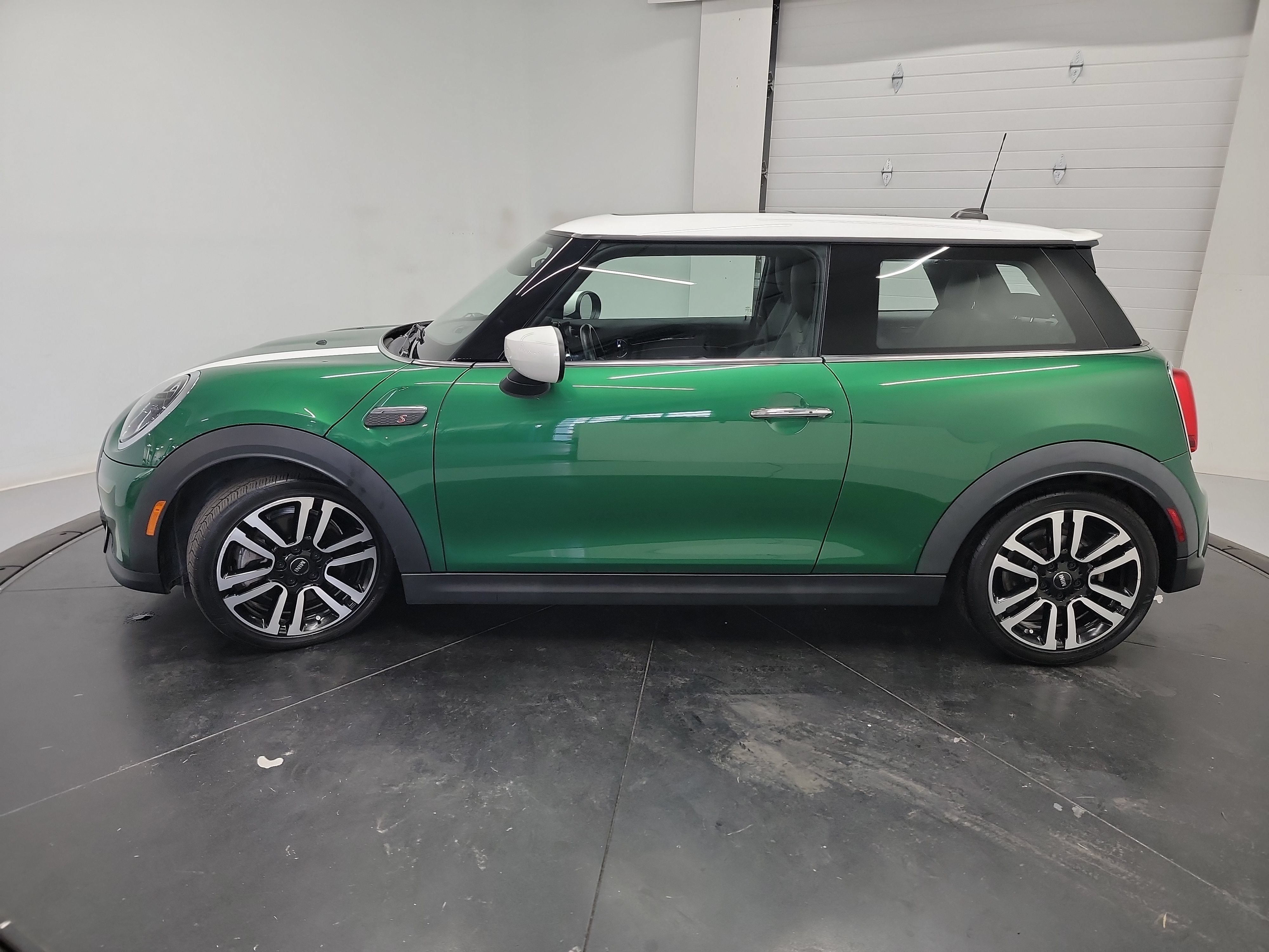 Used 2022 MINI Cooper S FWD image 4