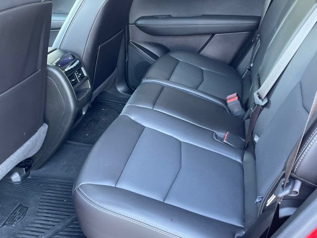 Used 2025 Cadillac XT5 Premium Luxury w/ Technology Package AWD/4WD image 4