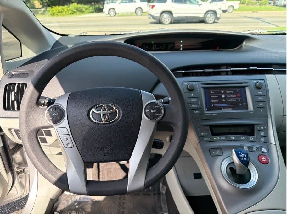 Used 2014 Toyota Prius Three FWD image 13