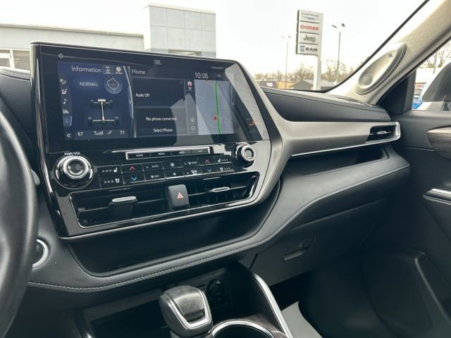 Used 2020 Toyota Highlander Limited image 42