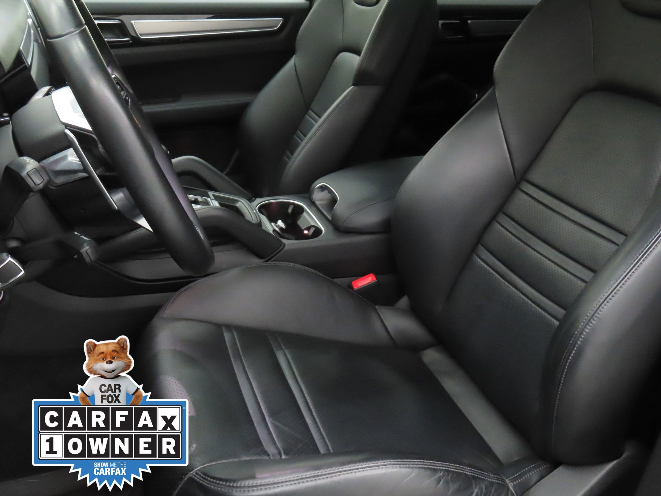 Used 2023 Porsche Cayenne Platinum Edition image 10