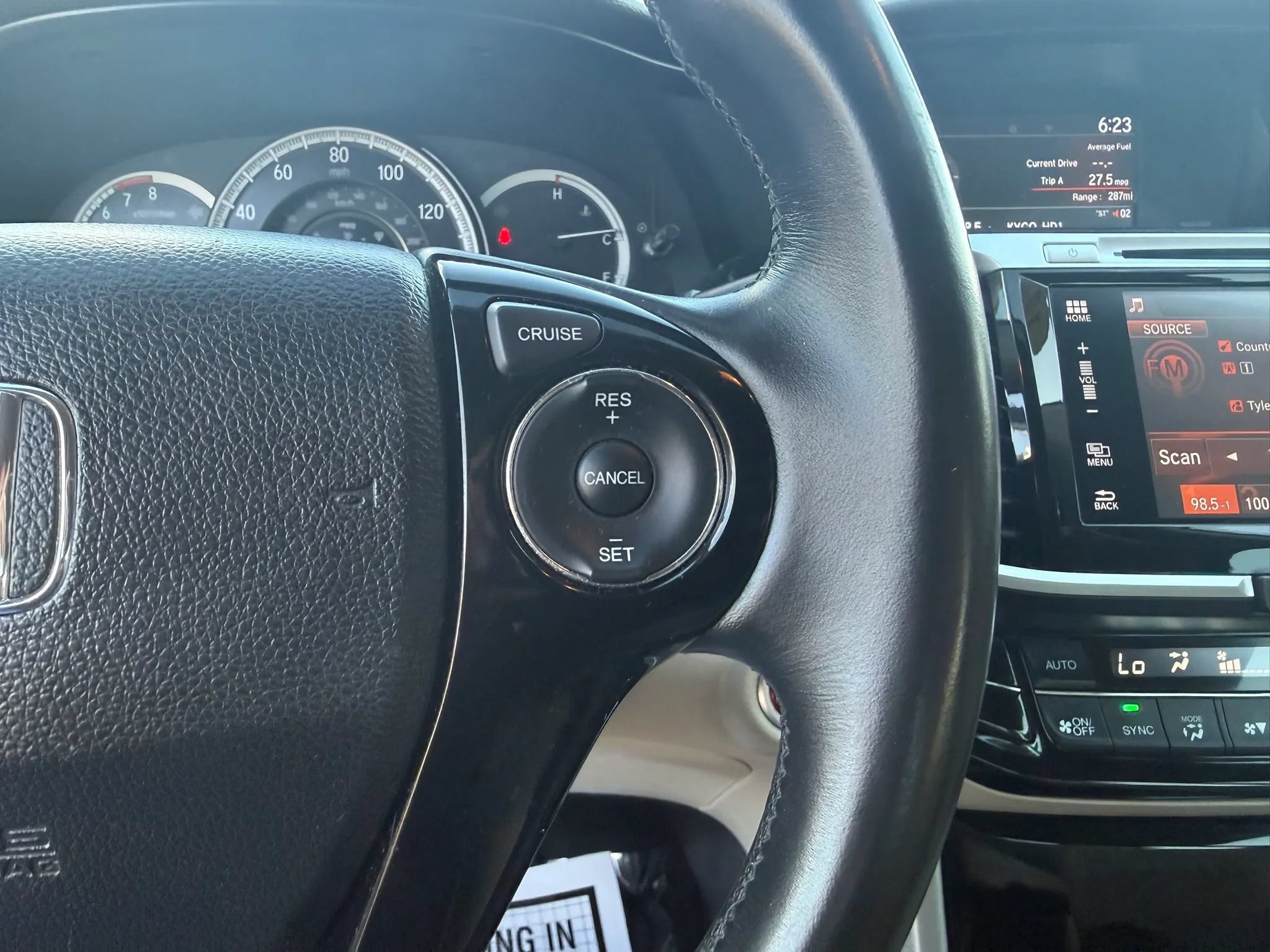 Used 2017 Honda Accord EX-L image 22