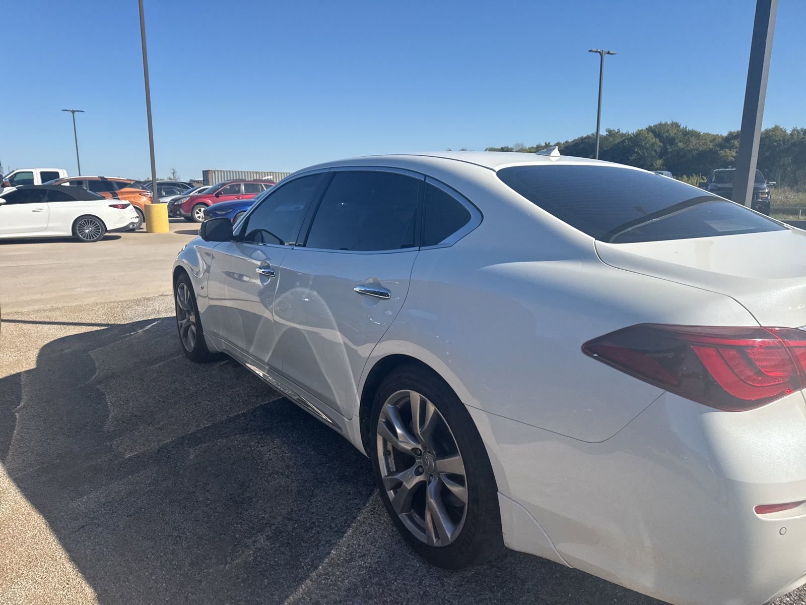 Used 2018 INFINITI Q70 L 3.7 image 5