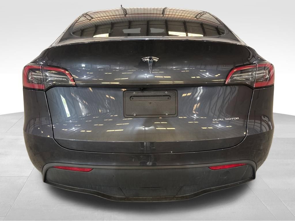 Used 2024 Tesla Model Y Long Range image 4