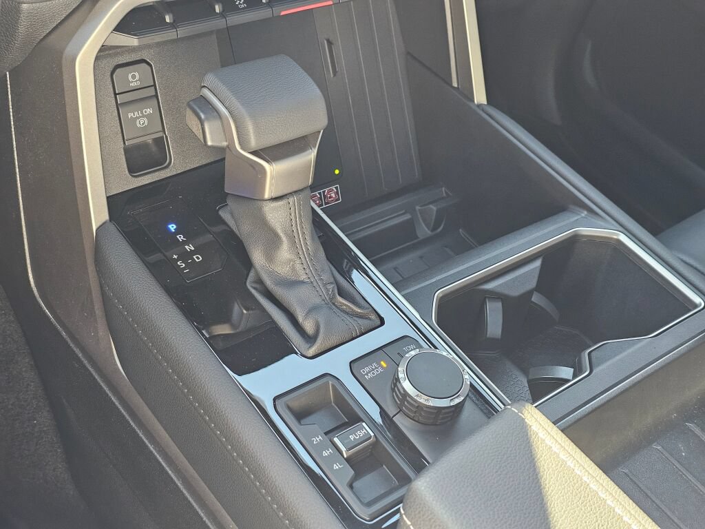 Used 2026 Toyota Tundra Limited AWD/4WD image 20