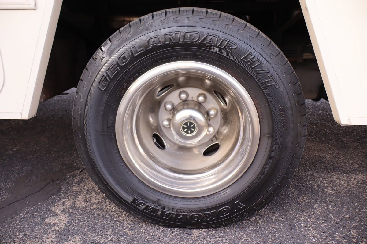 Used 2015 Ford E-450 and Econoline 450 Super Duty w/ Motorhome Prep Package image 74