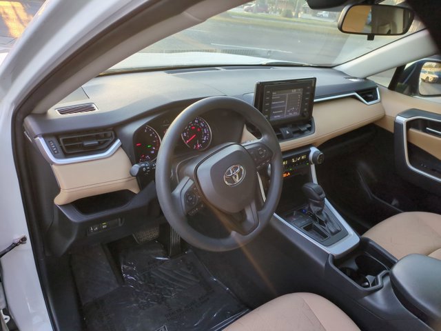 Used 2019 Toyota RAV4 XLE image 10