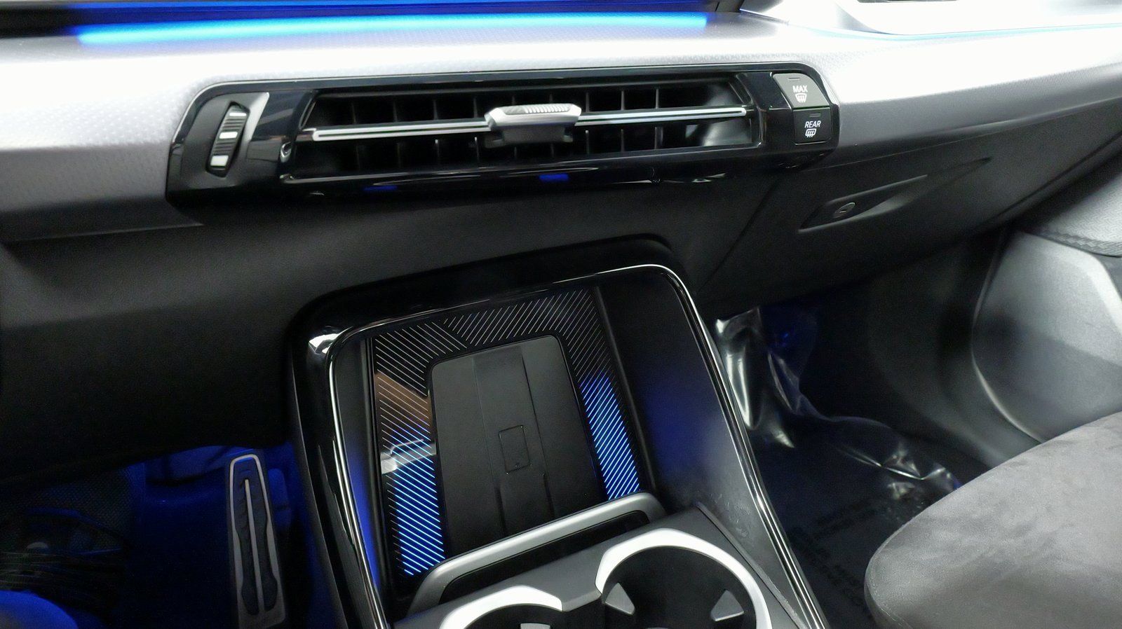 Used 2024 BMW X1 M35i w/ Premium Package image 59