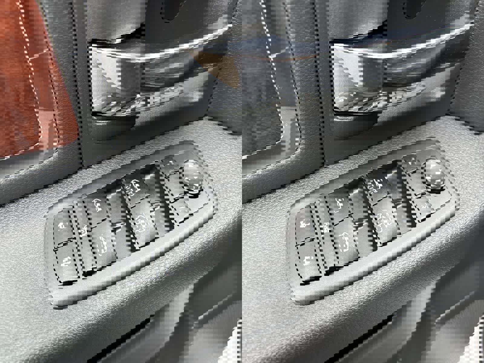 Used 2012 RAM 1500 Laramie image 7