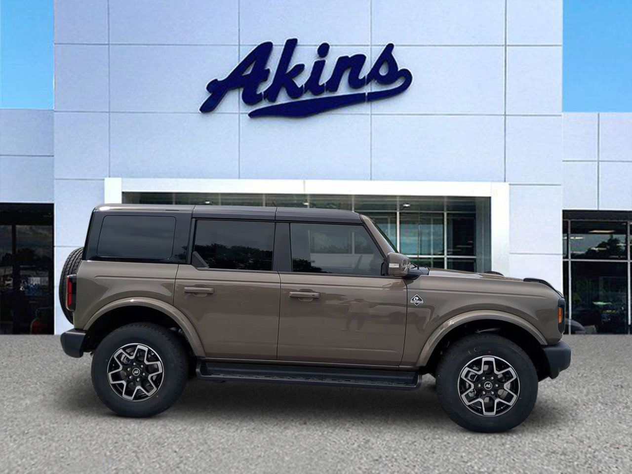 New 2025 Ford Bronco Outer Banks