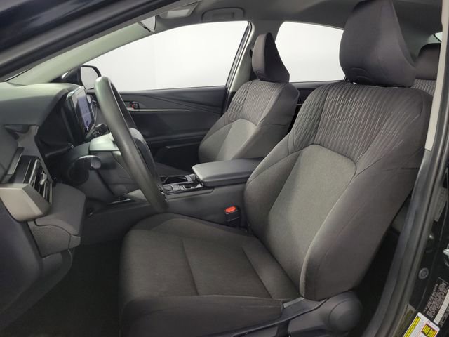 Used 2025 Toyota Camry LE FWD image 14