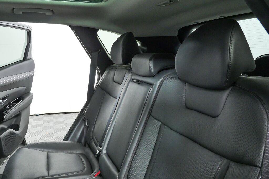 Used 2024 Hyundai Tucson Limited AWD/4WD image 21