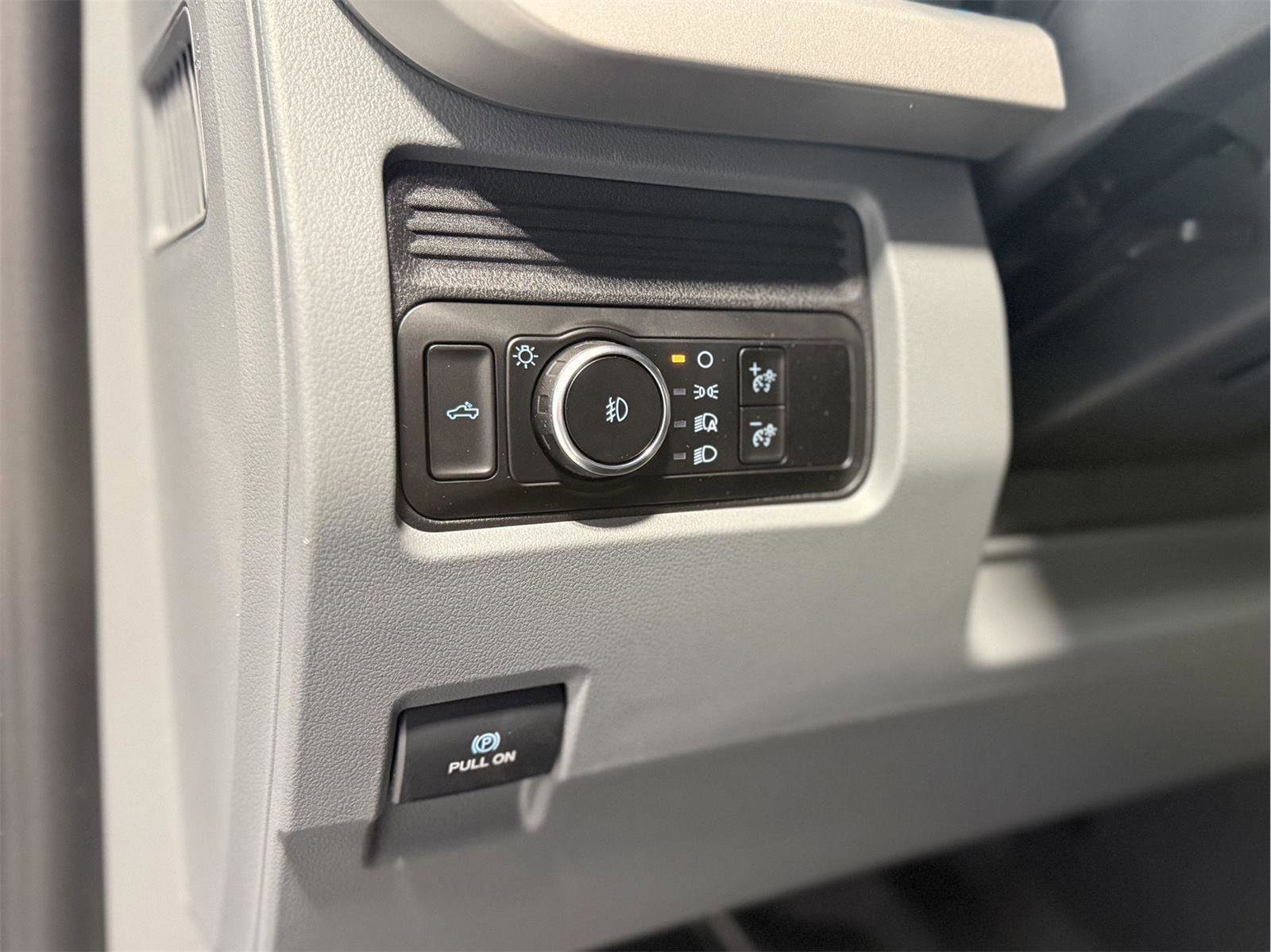 New 2026 Ford F350 XL w/ XL Chrome Package image 63