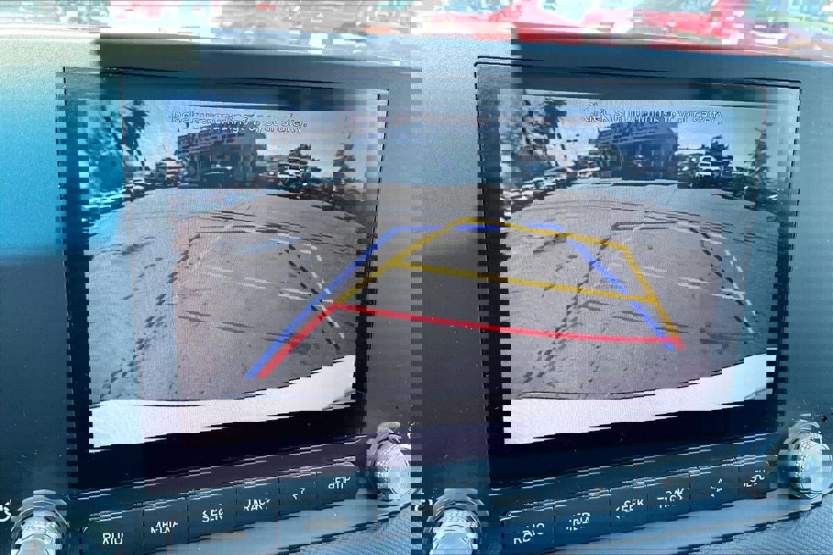 Used 2023 Hyundai Kona SE FWD image 21