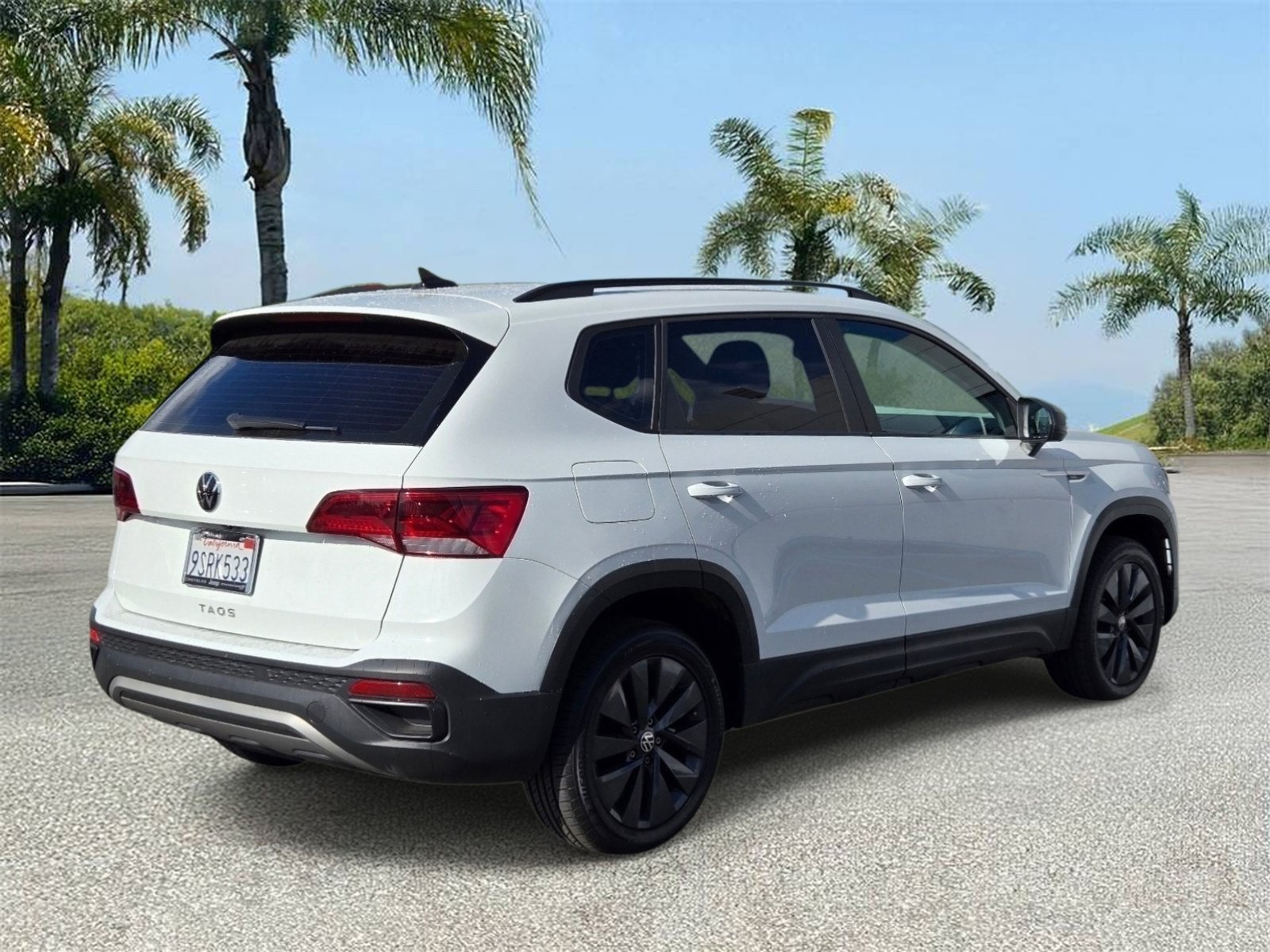 Used 2022 Volkswagen Taos S FWD image 4
