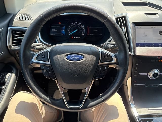 Used 2020 Ford Edge Titanium FWD image 9