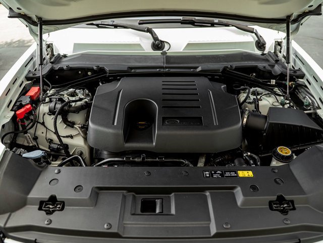 Used 2021 Land Rover Defender 110 X-Dynamic HSE image 31