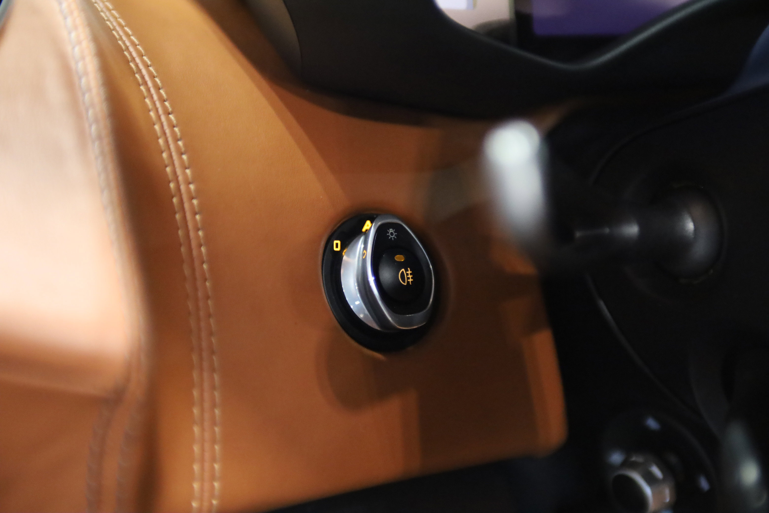 Used 2017 McLaren 570S RWD image 19
