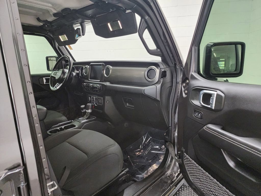Used 2021 Jeep Wrangler Unlimited Sahara w/ Uconnect 4C Nav & Sound Group AWD/4WD image 29
