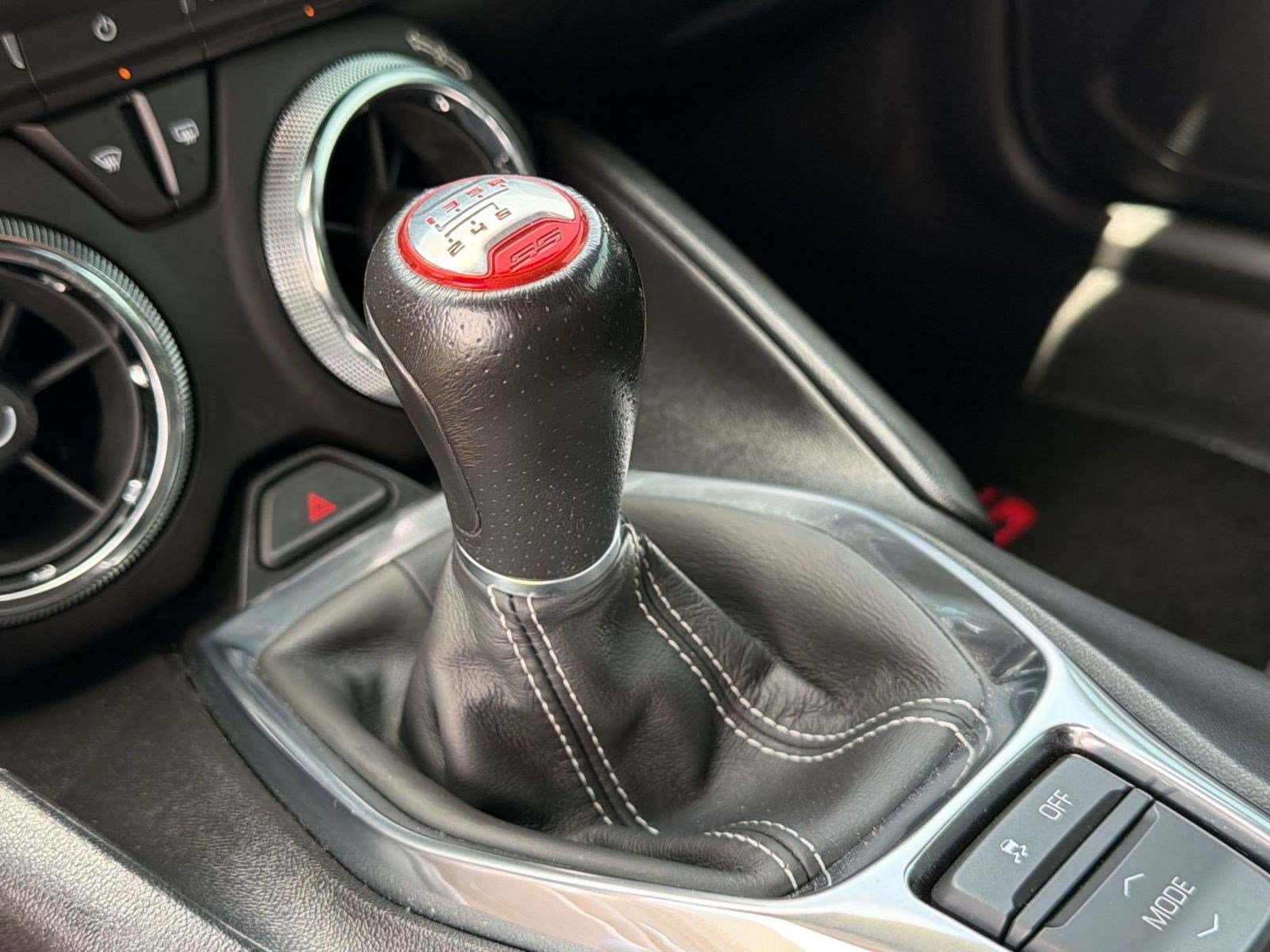 Used 2018 Chevrolet Camaro SS RWD image 16