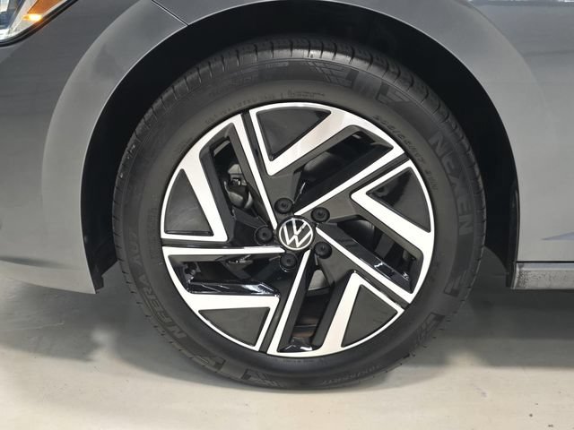 Used 2023 Volkswagen Jetta SEL FWD image 11