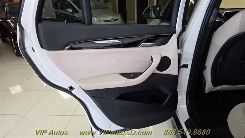 Used 2019 BMW X1 sDrive28i FWD image 13