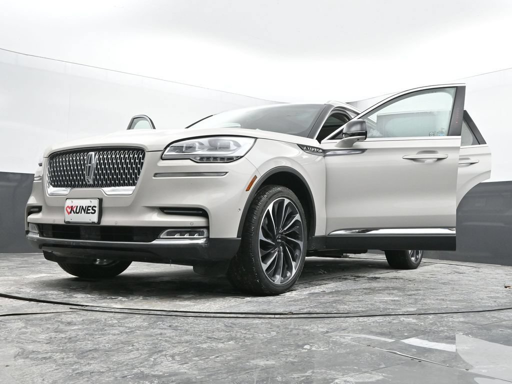 Used 2024 Lincoln Aviator Reserve w/ Equipment Group 201A AWD/4WD image 71