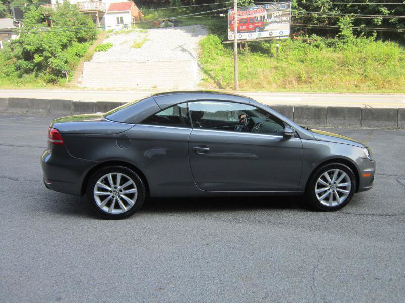 Used 2013 Volkswagen Eos Komfort FWD image 13