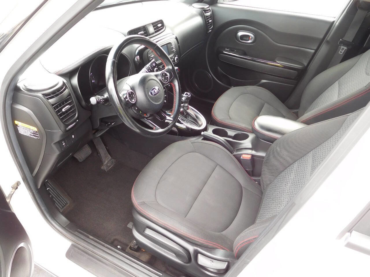 Used 2016 Kia Soul + w/ Soulful Package image 4