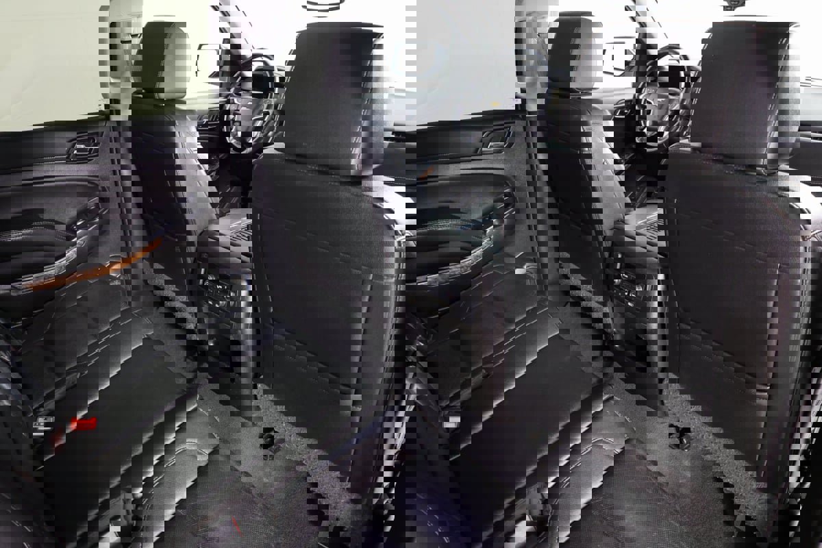 Used 2019 Chevrolet Suburban Premier image 43