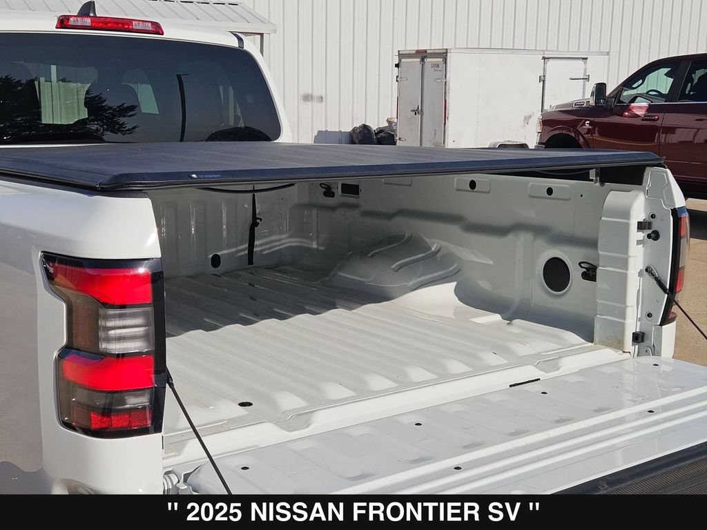 Used 2025 Nissan Frontier SV RWD image 33