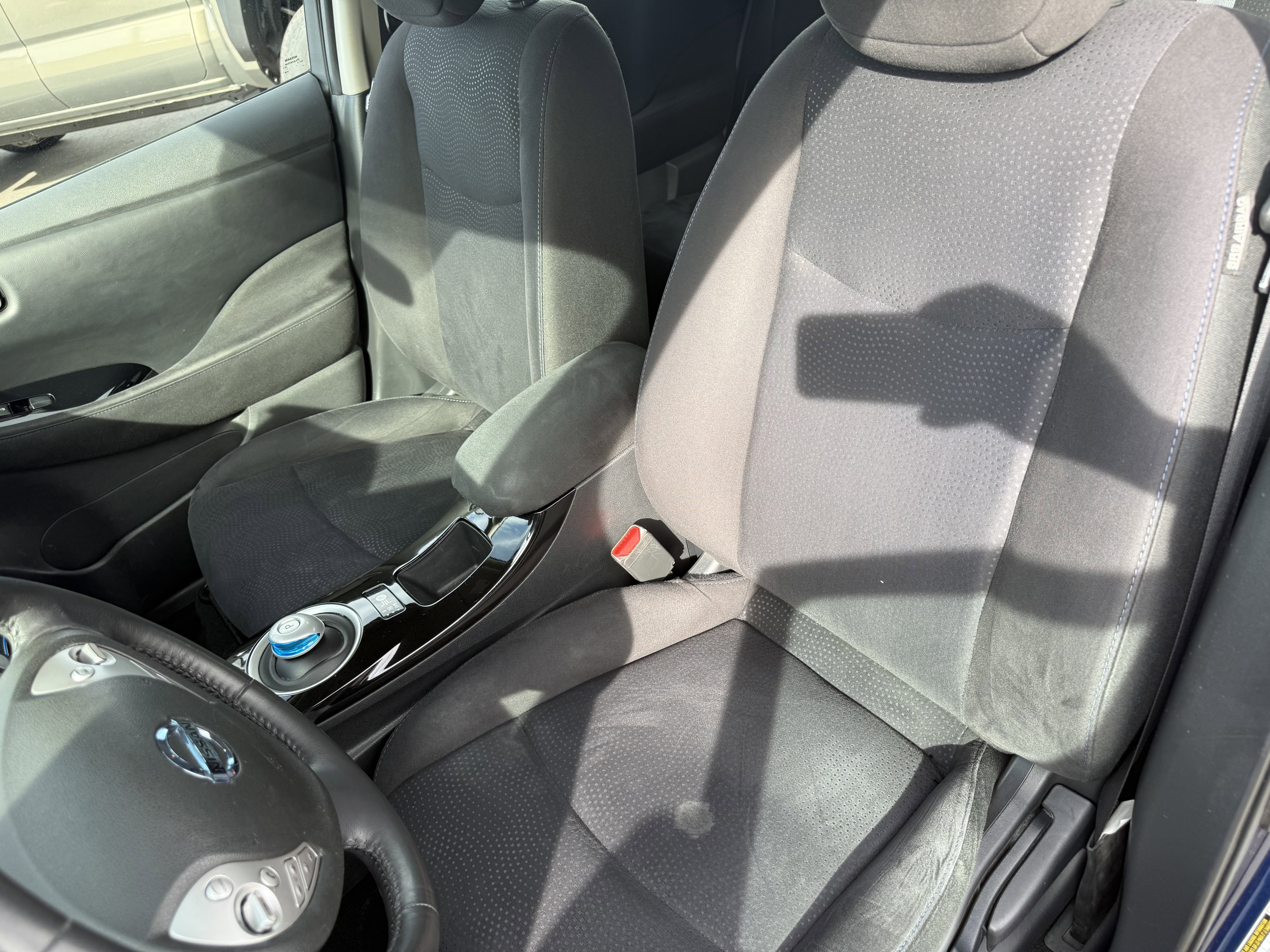 Used 2017 Nissan Leaf SV w/ Protection Package image 12