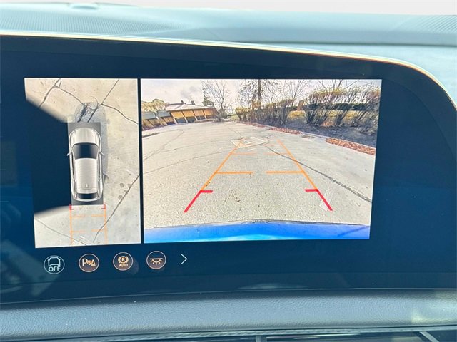 New 2026 Cadillac Optiq Luxury 1 image 21