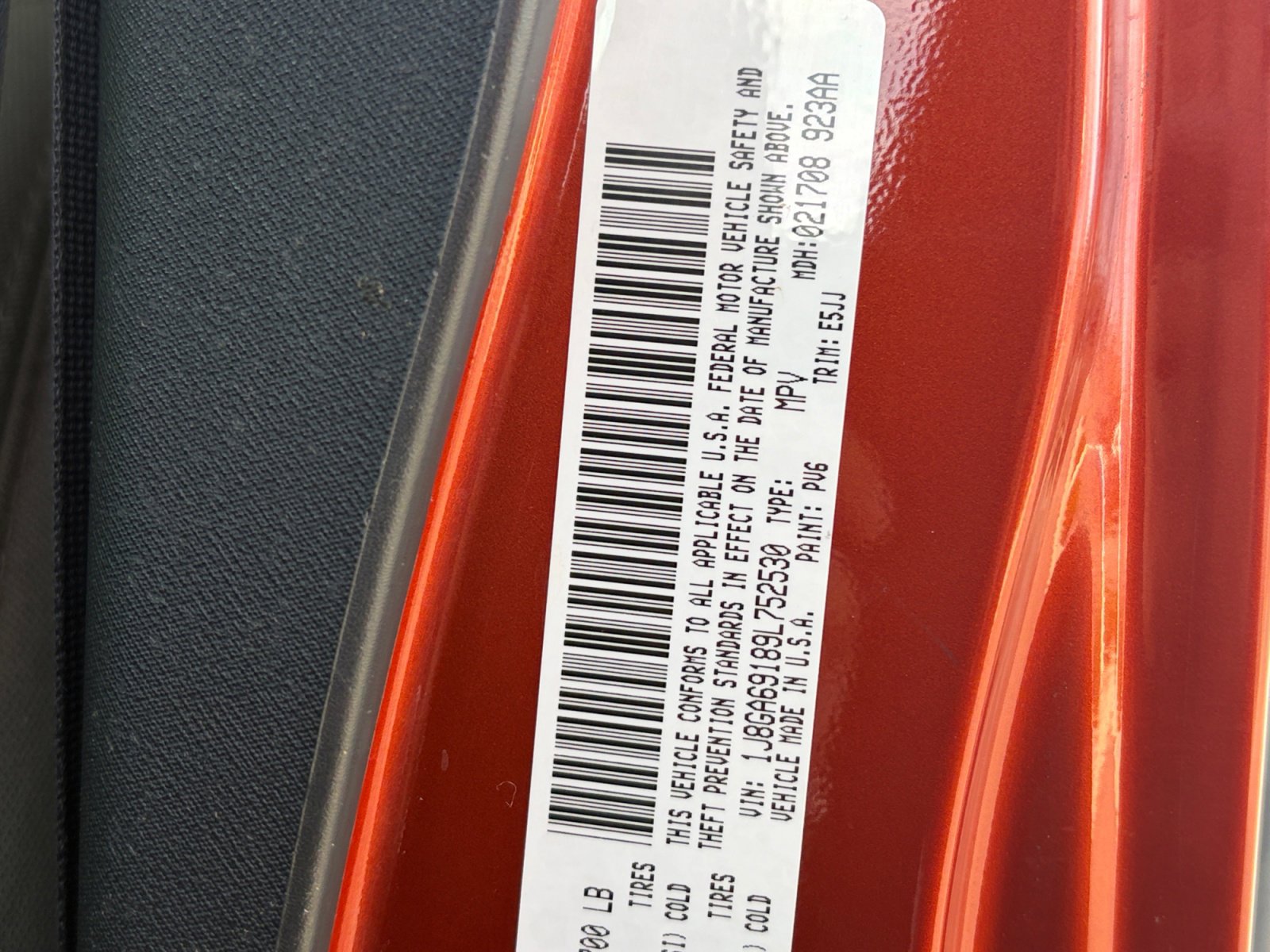 Used 2009 Jeep Wrangler Unlimited Rubicon w/ Dual Top Group image 31