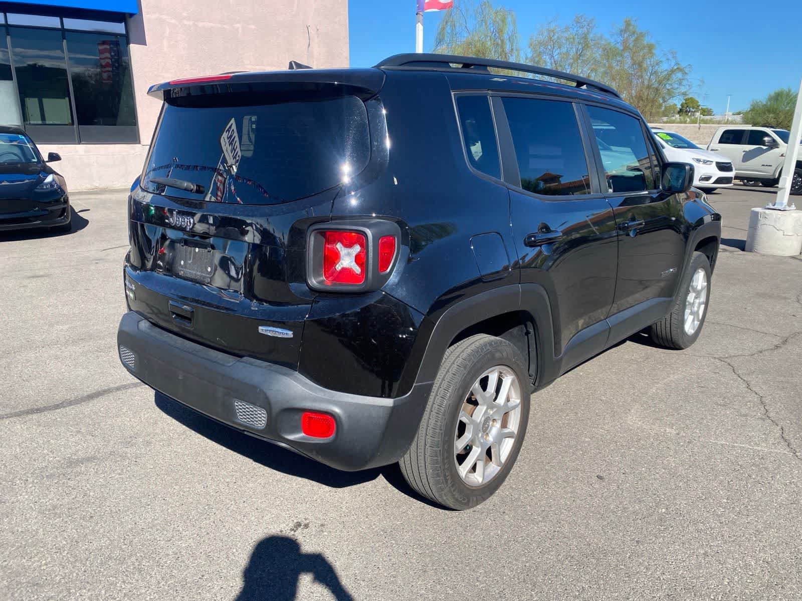Used 2021 Jeep Renegade Latitude AWD/4WD image 6