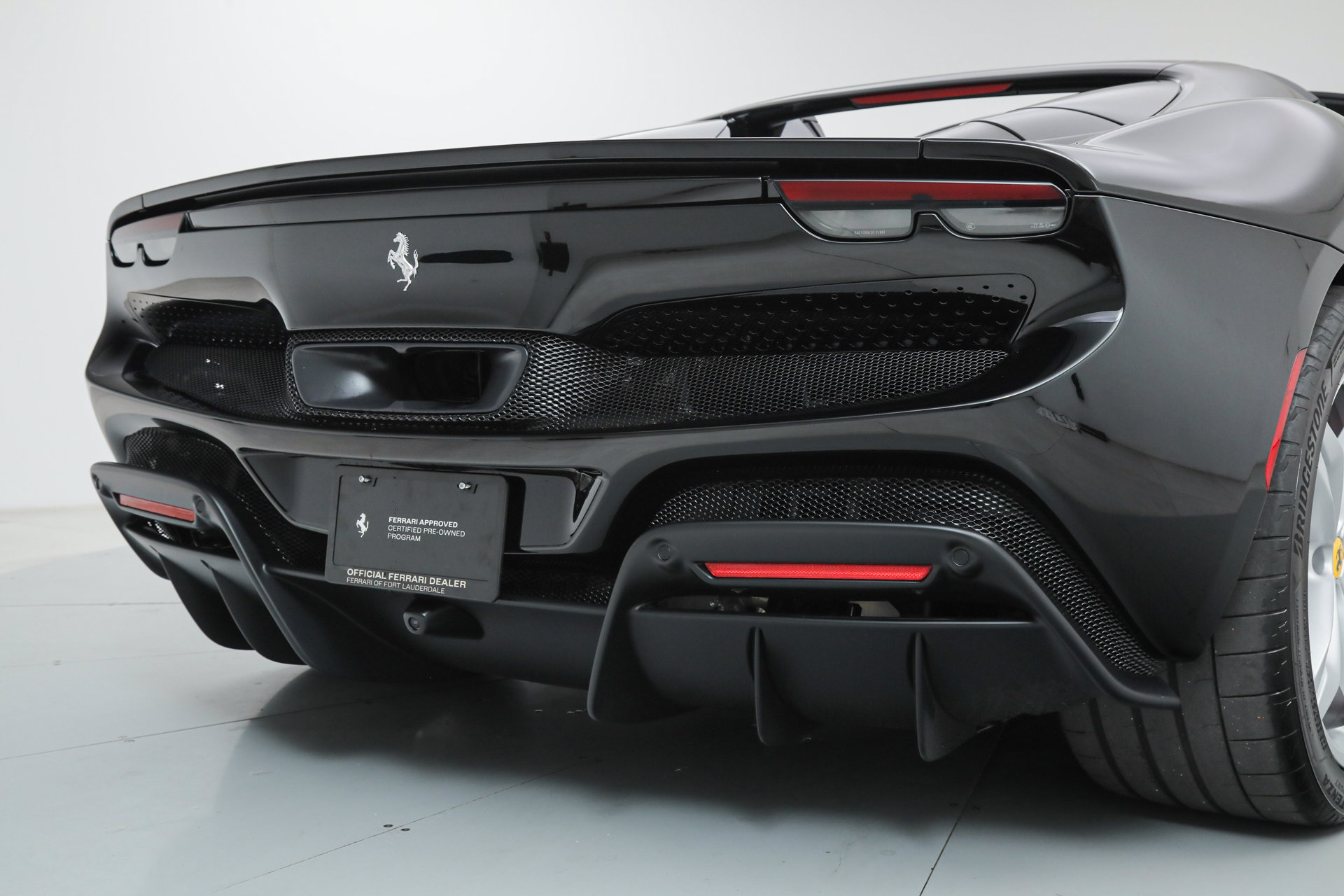 Certified 2025 Ferrari 296 GTS RWD image 36