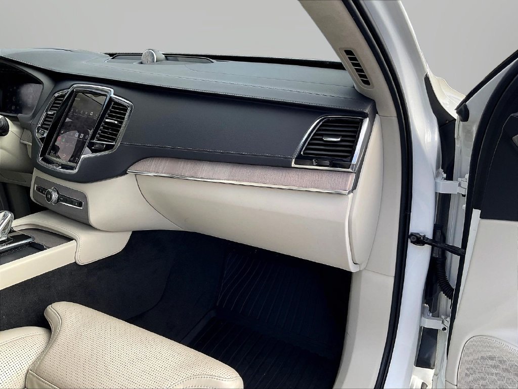 Used 2022 Volvo XC90 T8 Inscription w/ Lounge Package AWD/4WD image 26