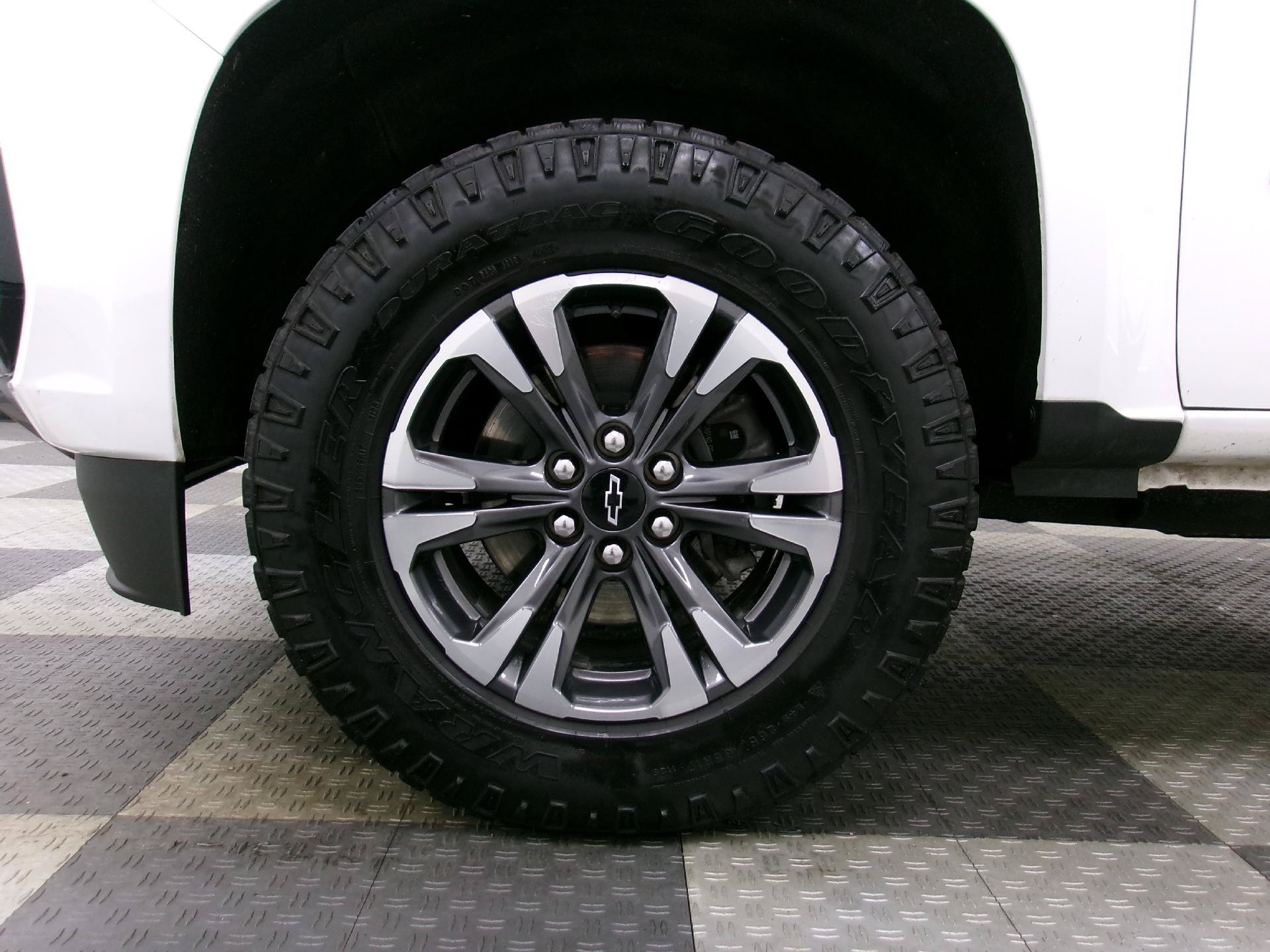 Used 2022 Chevrolet Colorado Z71 AWD/4WD image 15
