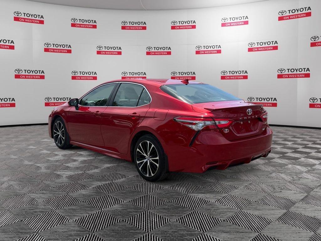 Used 2019 Toyota Camry SE FWD image 7