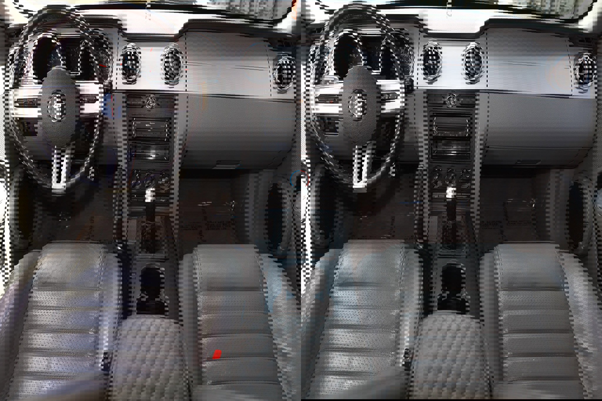 Used 2006 Ford Mustang GT Premium RWD image 2