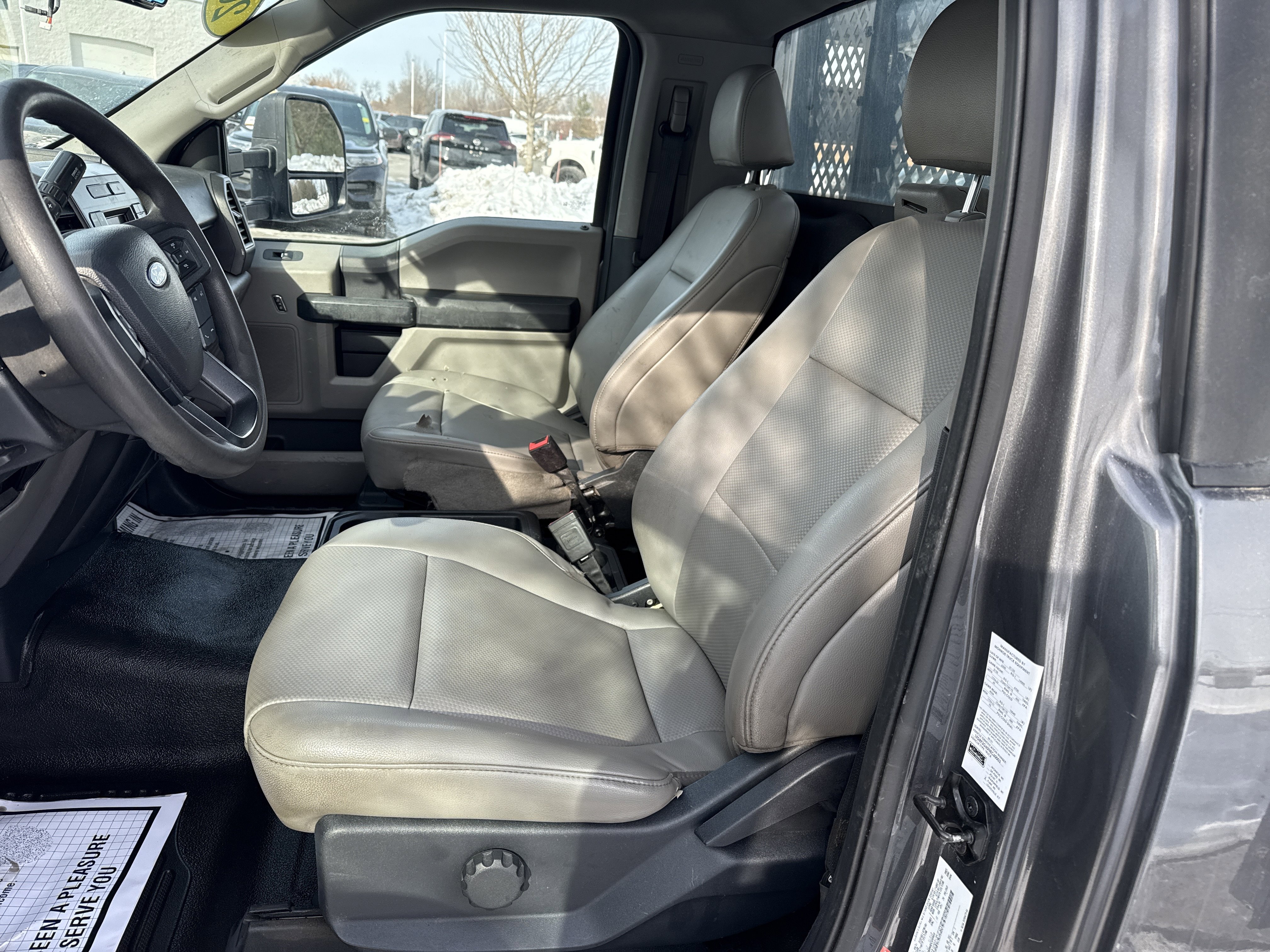 Used 2022 Ford F350 XL w/ Power Equipment Group image 9