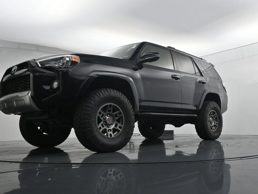 Used 2019 Toyota 4Runner TRD Off-Road AWD/4WD image 20