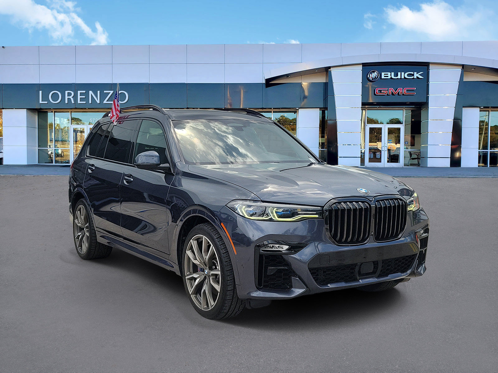 Used 2022 BMW X7 M50i w/ Dynamic Handling Package AWD/4WD image 3