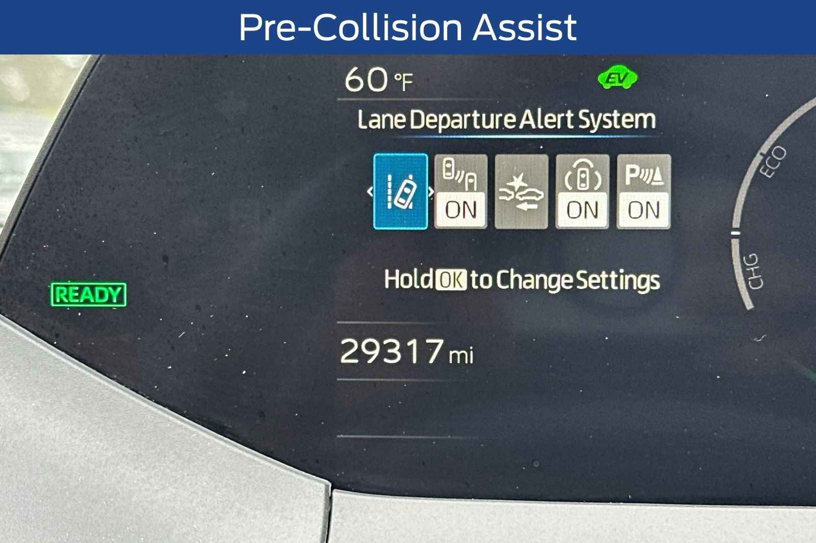 Used 2024 Toyota Prius LE FWD image 31