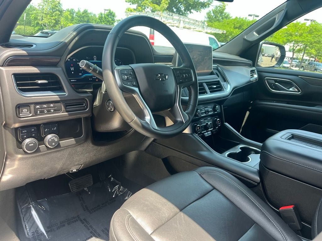 Used 2023 Chevrolet Tahoe Z71 w/ Luxury Package AWD/4WD image 25