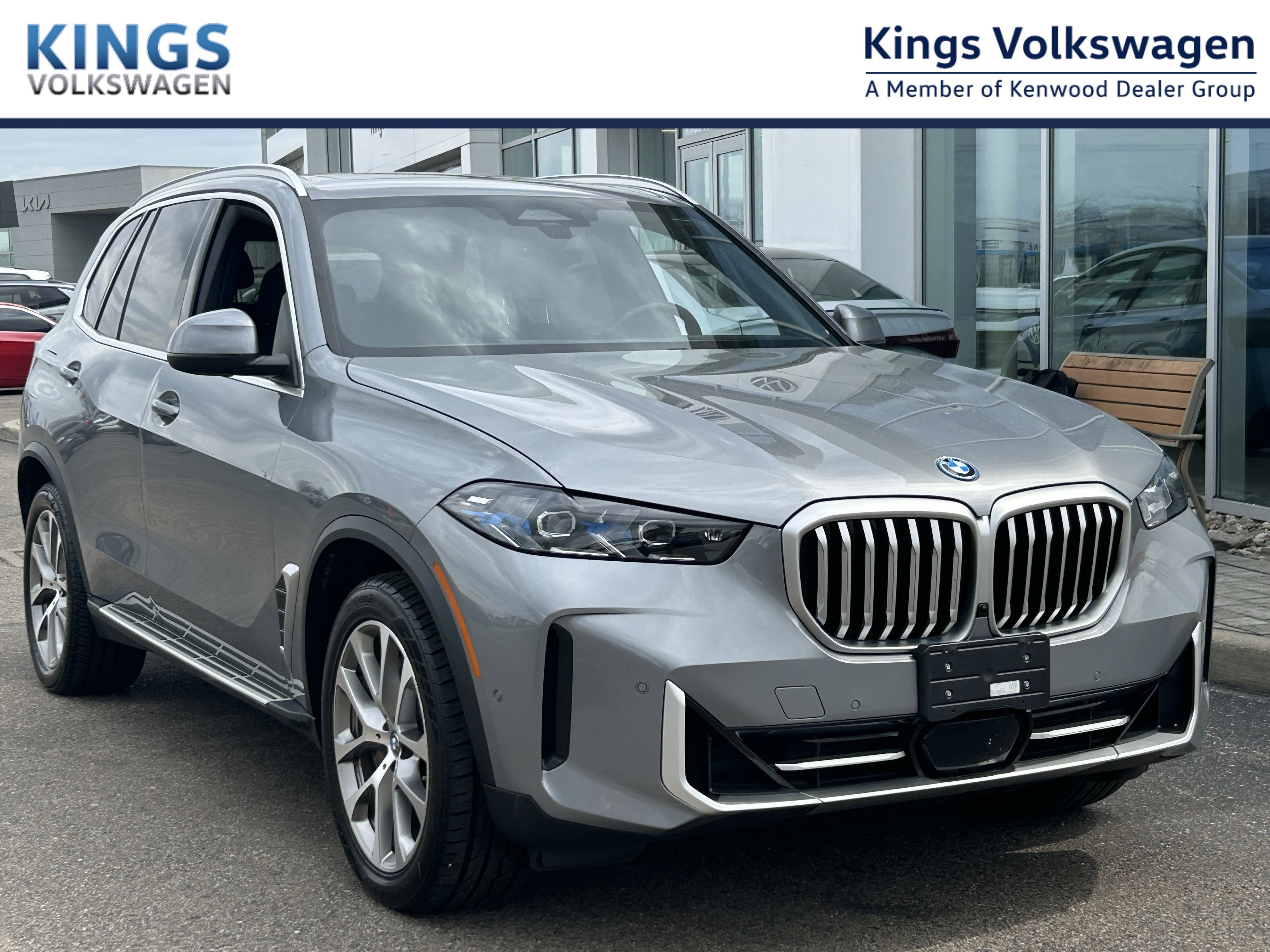 Used 2025 BMW X5 xDrive50e image 1