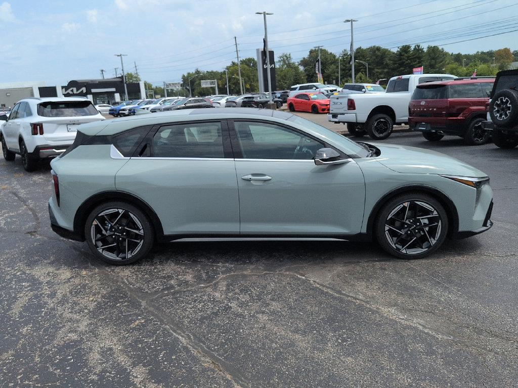 New 2026 Kia K4 EX w/ GT-Line Premium Package FWD image 2