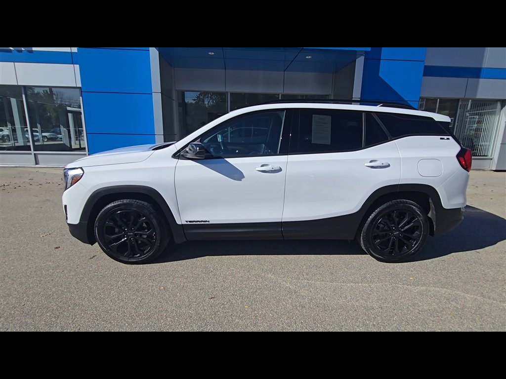 Used 2021 GMC Terrain SLE w/ Driver Convenience Package image 5