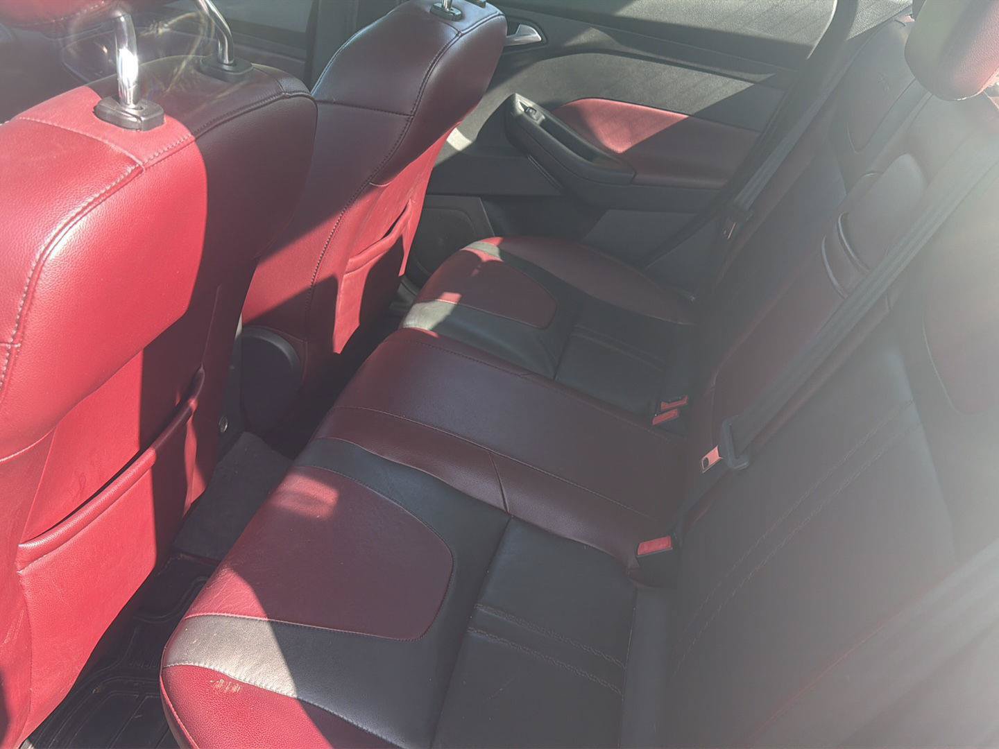 Used 2012 Ford Focus SE FWD image 5